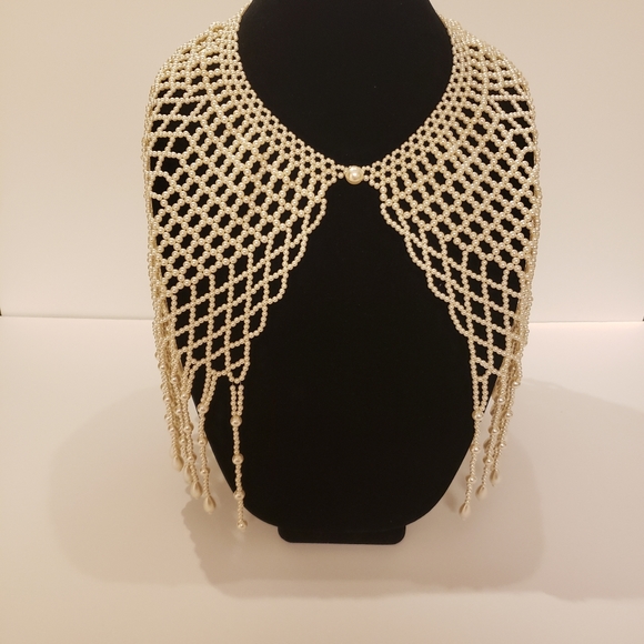 Cape - Picture 5 of 7